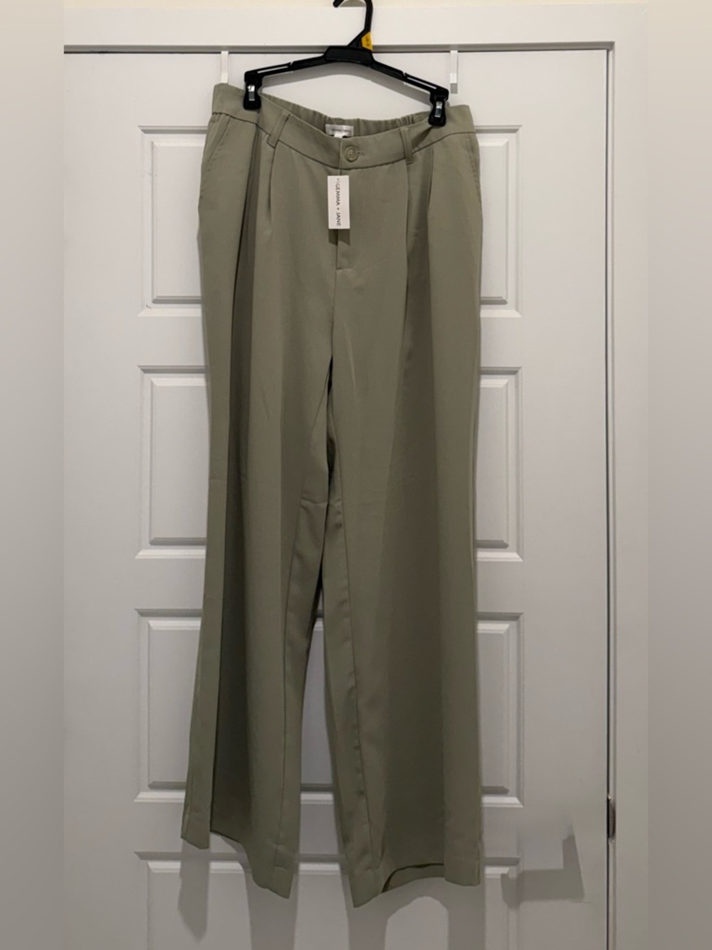 Elegant Women's Olive Trousers